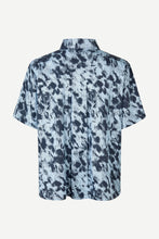 Load image into Gallery viewer, Samsoe Samsoe Mina shirt blurred flower